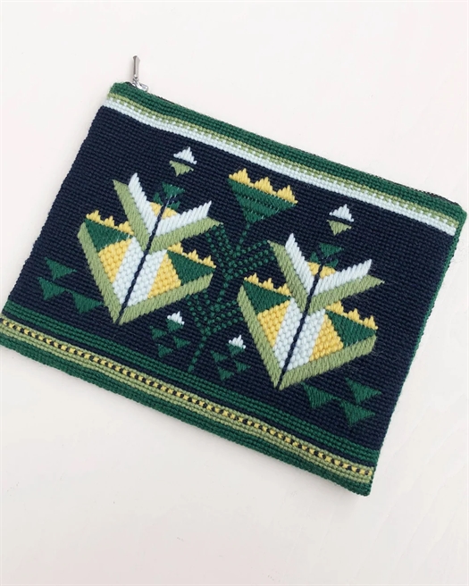 TRUKHANIV CLUTCH fra Kit Couture